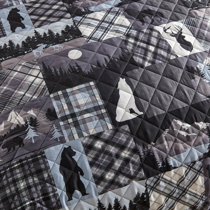 Bear-Devils-Wolf-Trail-Quilt-Set-The-Cabin-Shack-2