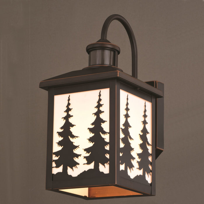 Evergreen-Silver-Dollar-Trail-Outdoor-Light-The-Cabin-Shack-4