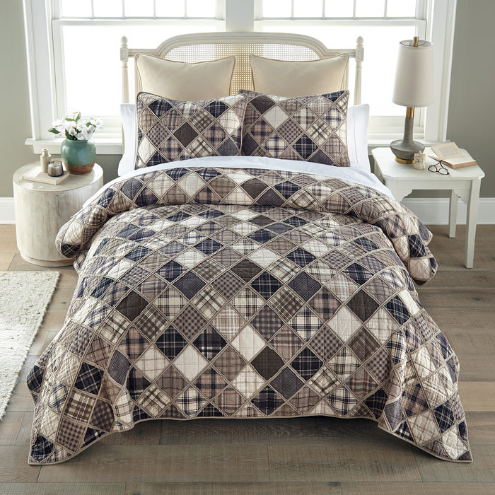 Patterned-Plaid-Mount-Ida-Quilt-Set-Quilt-Set-The-Cabin-Shack