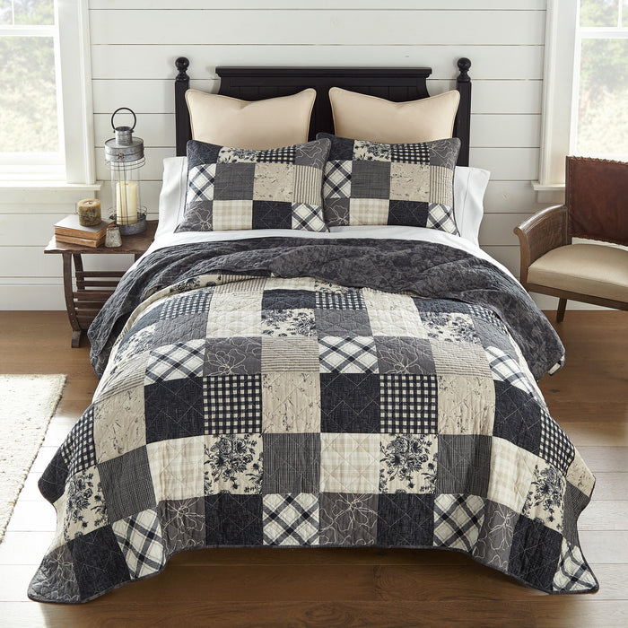 Patterned-Tour-de-Mont-Blanc-Quilt-Set-The-Cabin-Shack